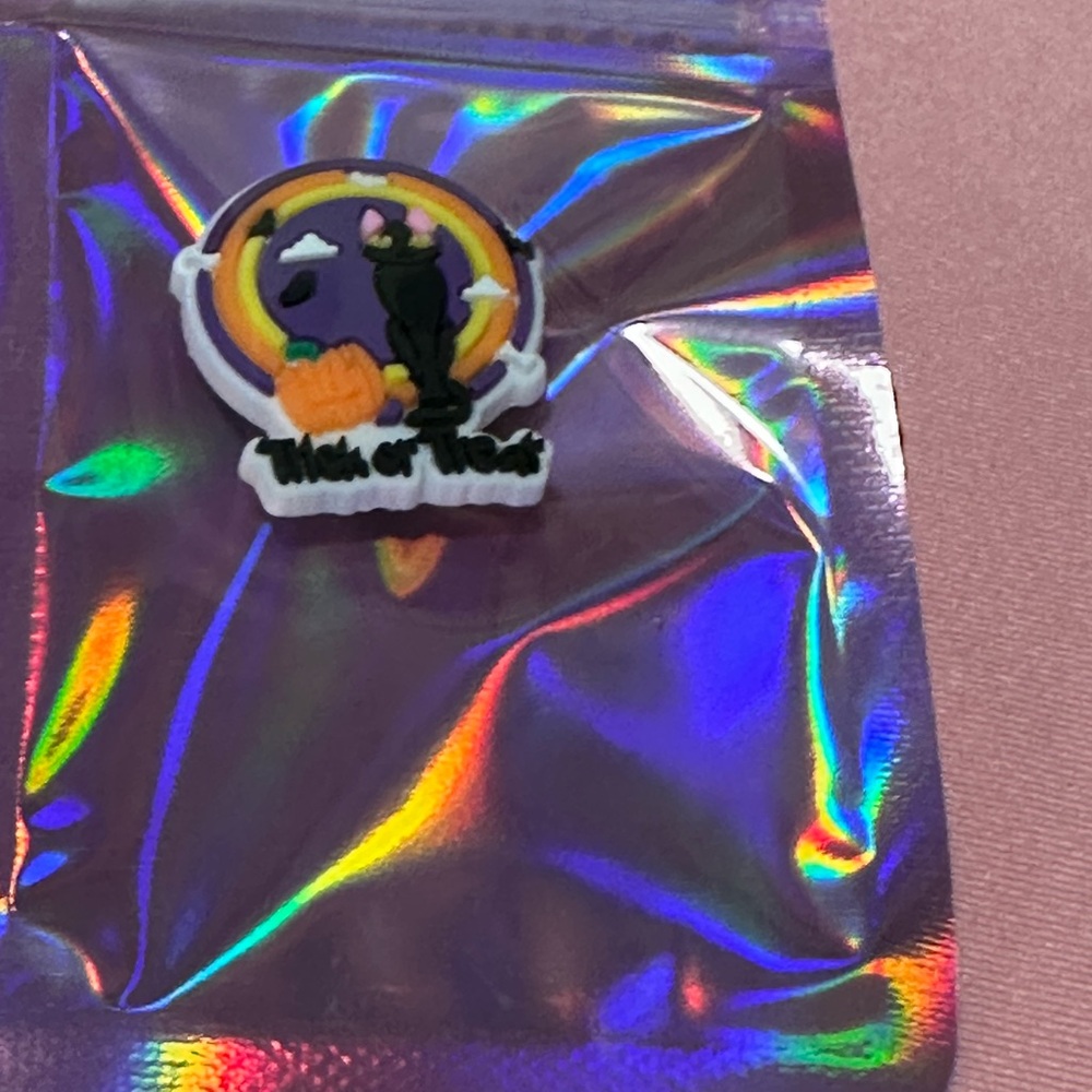 Croc charm